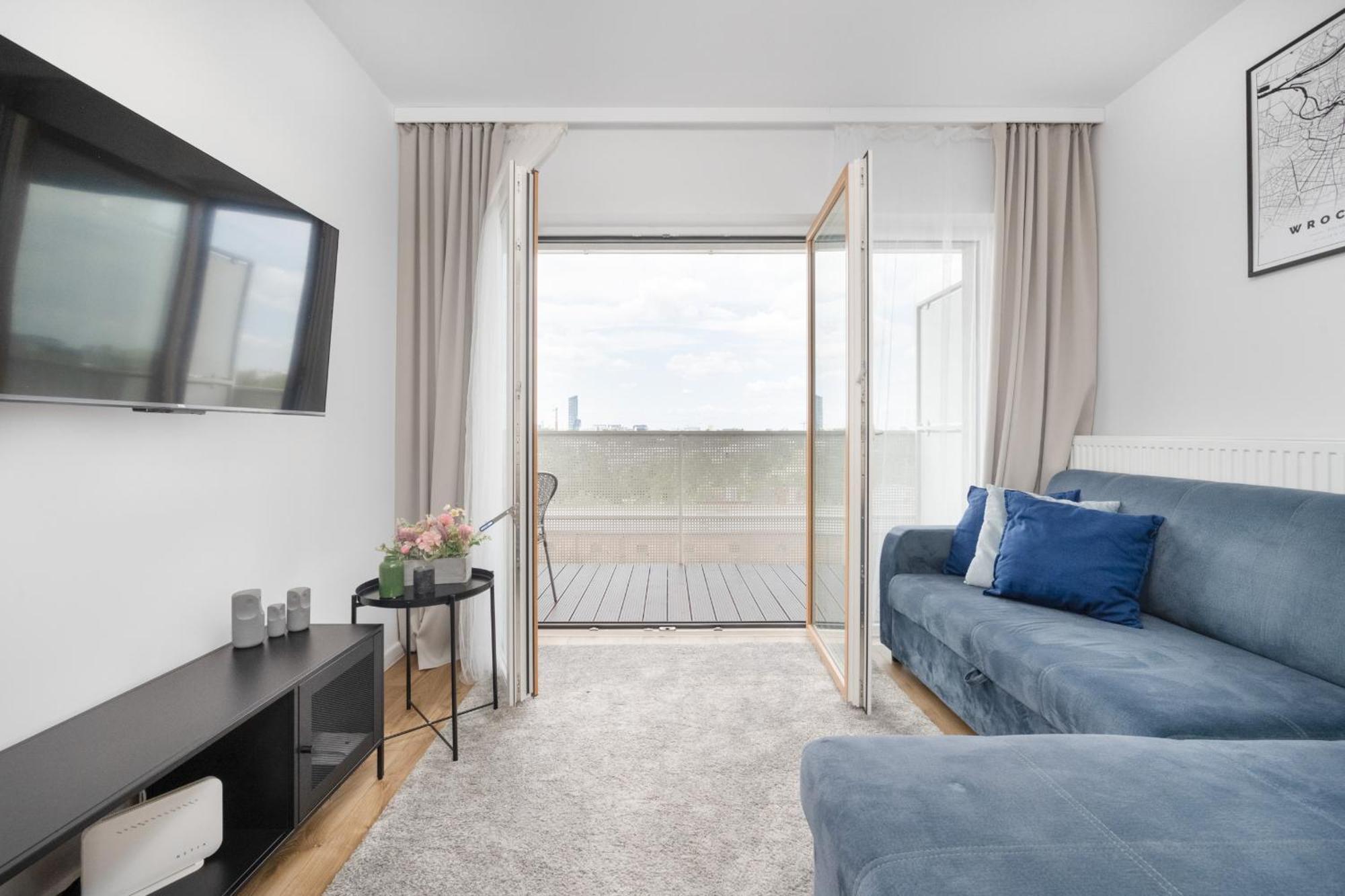 Klasyczny Apartament Z Balkonem We Wroclawiu By Noclegi Renters Екстериор снимка